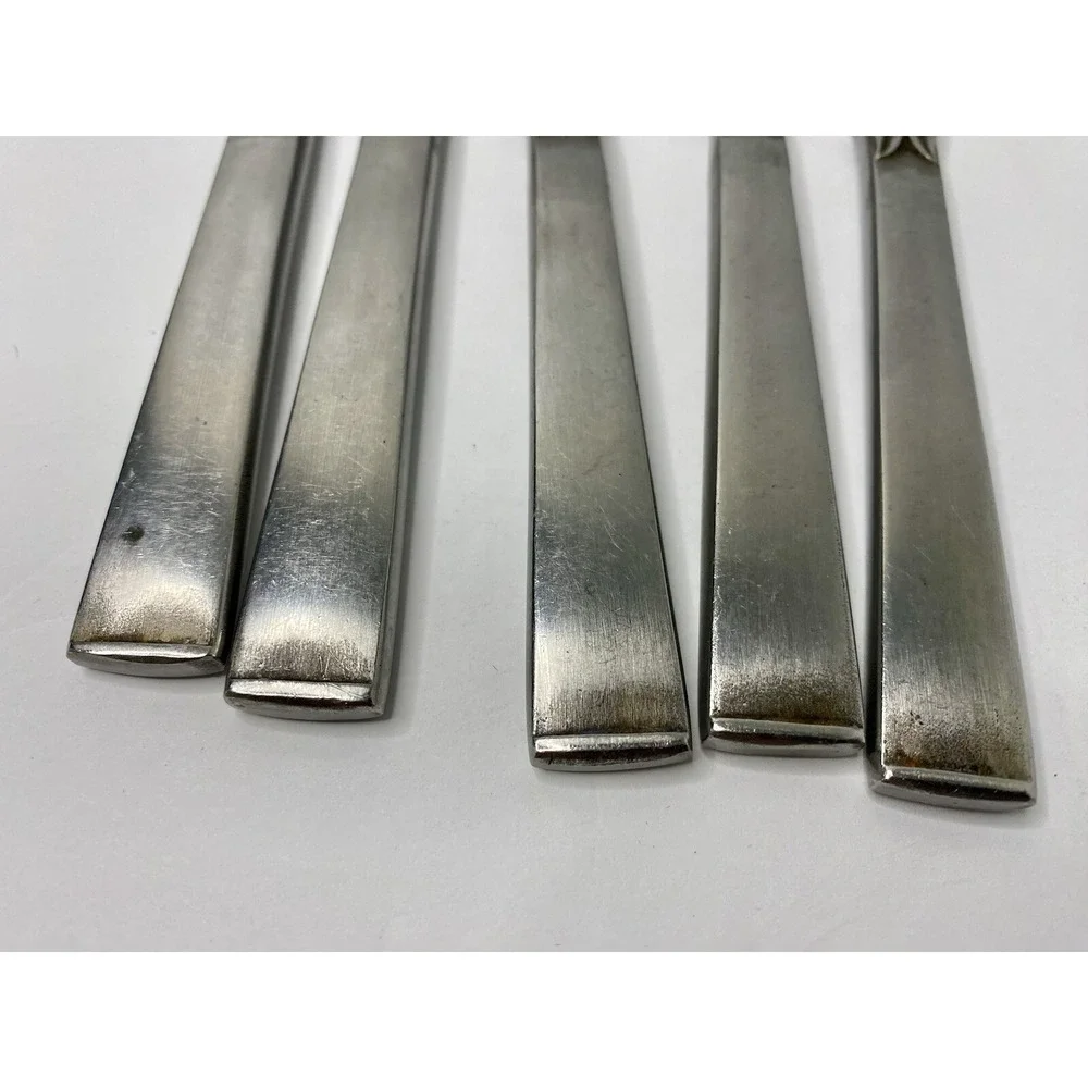 Nasco Stainless Steel Westwood Dinner Knives Lot of 5 Made in Japan Rose Floral